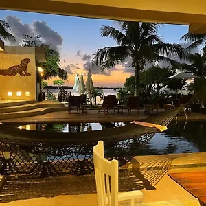 Apart-hotel Bahia Tolok, Ilha das Mulheres