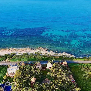 Azulea Hotel